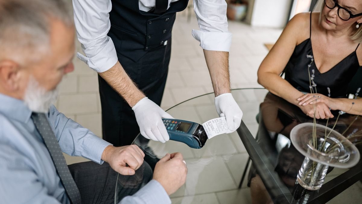 Cloudbeds Launches POS for Hotel Restaurants, Bars, Spas and Shops